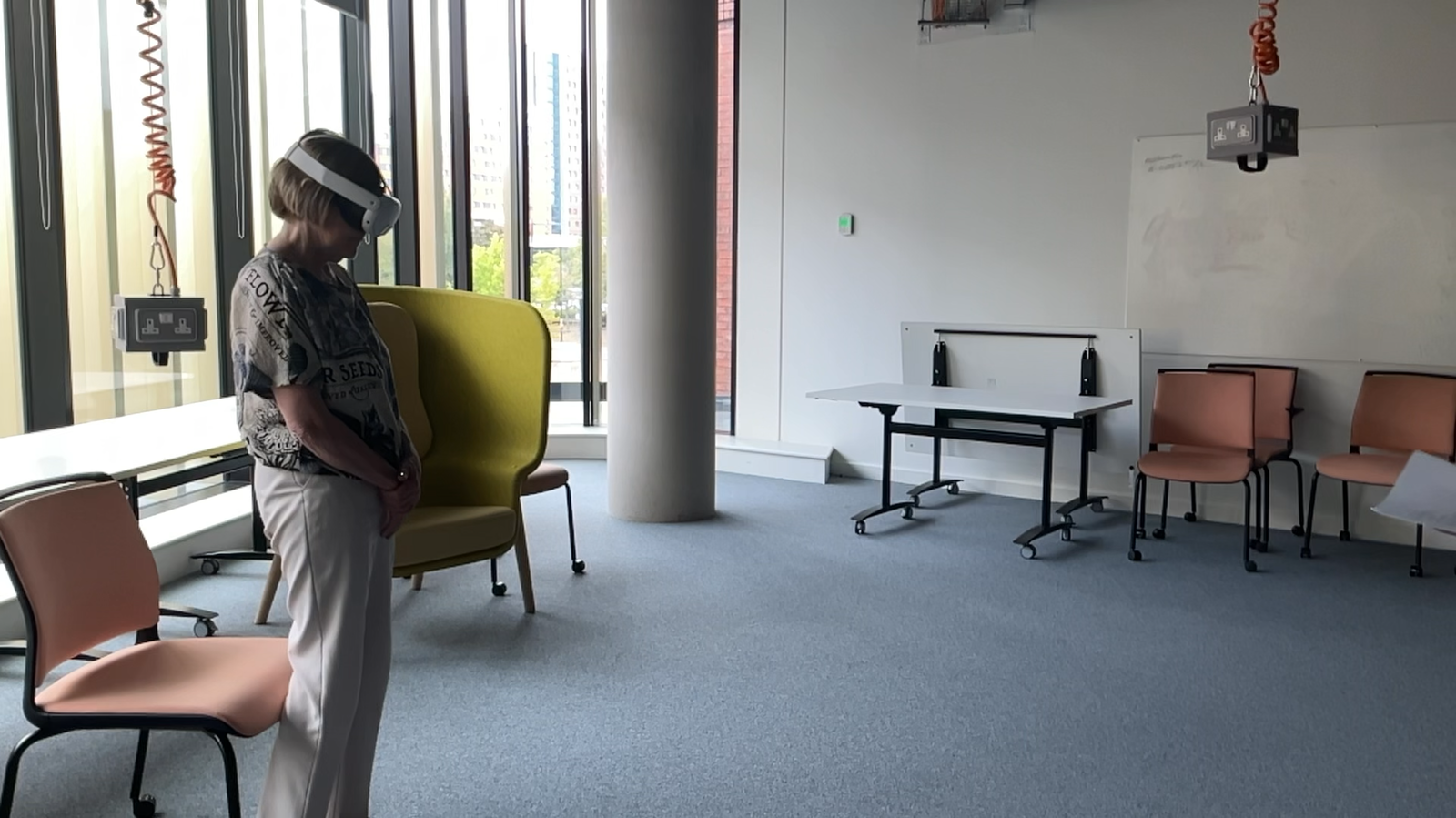 Recall AR immersive walkthrough demonstrating spatial wayfinding cues inside the room
